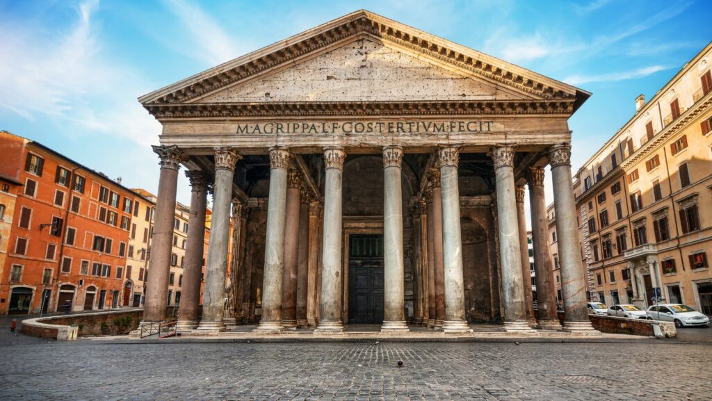 describe the architectural style of the pantheon